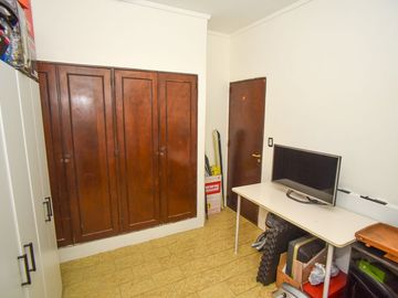 Departamento con patio en zona Sur