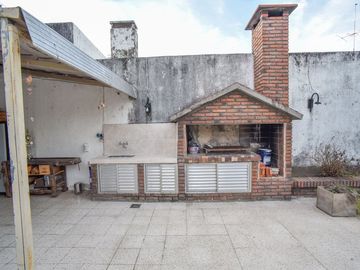 Departamento con patio en zona Sur