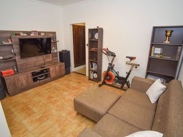Departamento con patio en zona Sur