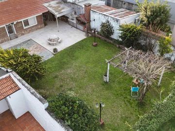 Departamento con patio en zona Sur