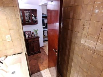 TRIPLEX EN VENTA DE 4 AMBIENTES RAMOS MEJIA