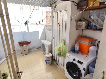 TRIPLEX EN VENTA DE 4 AMBIENTES RAMOS MEJIA
