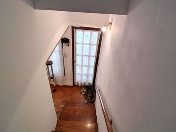 TRIPLEX EN VENTA DE 4 AMBIENTES RAMOS MEJIA