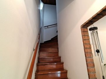 TRIPLEX EN VENTA DE 4 AMBIENTES RAMOS MEJIA