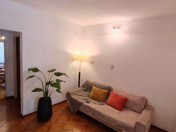 TRIPLEX EN VENTA DE 4 AMBIENTES RAMOS MEJIA