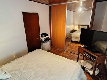 TRIPLEX EN VENTA DE 4 AMBIENTES RAMOS MEJIA