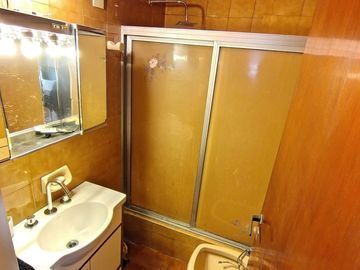 TRIPLEX EN VENTA DE 4 AMBIENTES RAMOS MEJIA