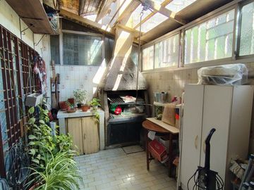 TRIPLEX EN VENTA DE 4 AMBIENTES RAMOS MEJIA