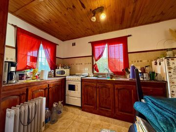 OPORTUNIDAD! CASA CON PILETA EN FUNES TOWN!