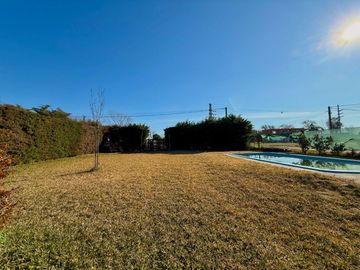 OPORTUNIDAD! CASA CON PILETA EN FUNES TOWN!