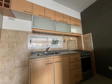 Venta monoambiente Villa Pueyrredón balcón