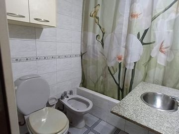 Casa 7 ambientes venta Lanus Oeste