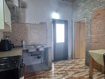 Casa 7 ambientes venta Lanus Oeste