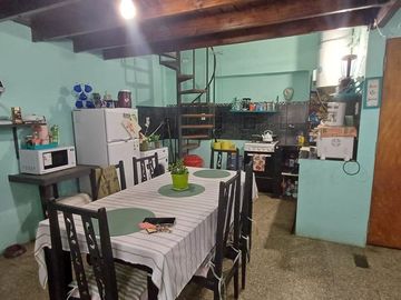 Casa 7 ambientes venta Lanus Oeste