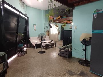 Casa 7 ambientes venta Lanus Oeste