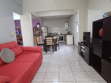 Casa 7 ambientes venta Lanus Oeste