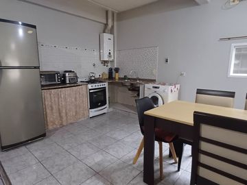 Casa 7 ambientes venta Lanus Oeste
