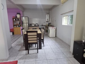 Casa 7 ambientes venta Lanus Oeste