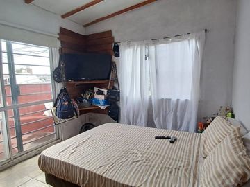 Casa 7 ambientes venta Lanus Oeste