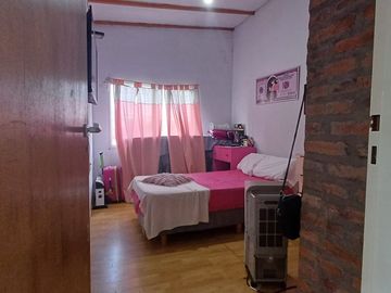 Casa 7 ambientes venta Lanus Oeste