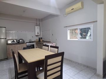 Casa 7 ambientes venta Lanus Oeste