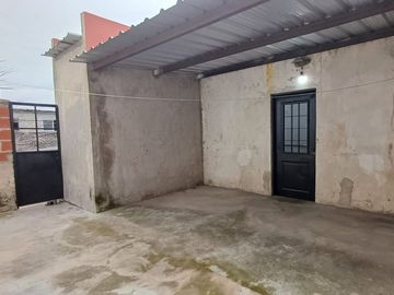Casa 7 ambientes venta Lanus Oeste