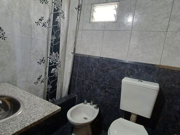 Casa 7 ambientes venta Lanus Oeste