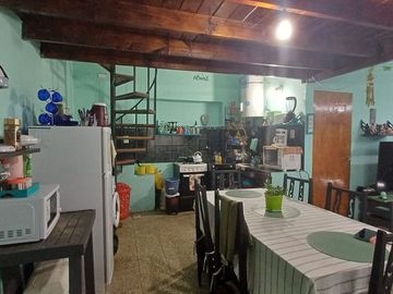 Casa 7 ambientes venta Lanus Oeste