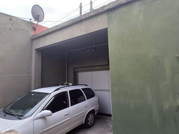Casa 7 ambientes venta Lanus Oeste