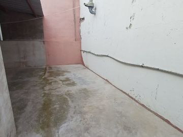 Casa 7 ambientes venta Lanus Oeste