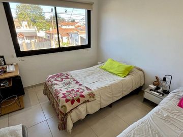 VENTA DEPTO TIPO DUPLEX 3 AMBIENTES MONTE GRANDE