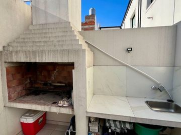 VENTA DEPTO TIPO DUPLEX 3 AMBIENTES MONTE GRANDE