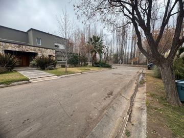 VENTA CASA BARRIO PRIVADO CHACRAS DE CORIA