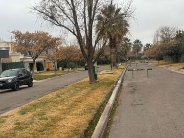 VENTA CASA BARRIO PRIVADO CHACRAS DE CORIA