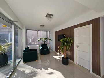 VENTA DEPTO 2 AMB FRENTE ITUZAINGO NORTE C COCHERA