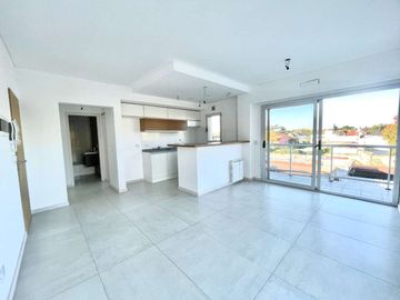 VENTA DEPTO ITUZAINGO NORTE 2AMB BALCON