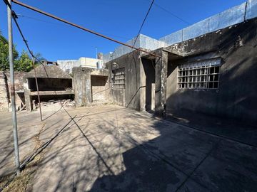 CASA EN VENTA EN ZONA SUR A REFACCIONAR