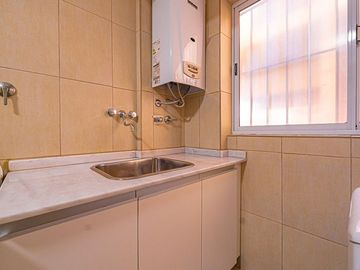 VENTA DUPLEX 4 AMBIENTES CABALLITO COCHERA FIJA