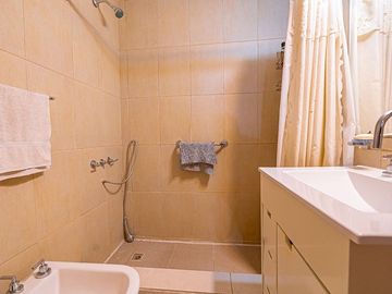 VENTA DUPLEX 4 AMBIENTES CABALLITO COCHERA FIJA
