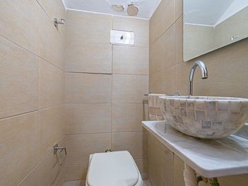 VENTA DUPLEX 4 AMBIENTES CABALLITO COCHERA FIJA