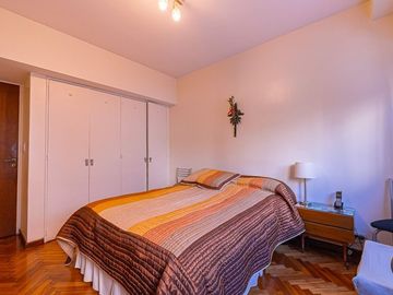 VENTA DUPLEX 4 AMBIENTES CABALLITO COCHERA FIJA