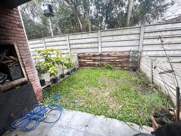 VENTA 3 AMBIENTES CON JARDIN/ COCHERA/ PILAR