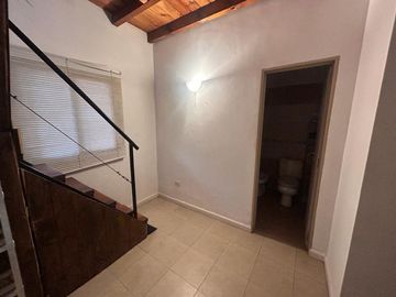 VENTA 3 AMBIENTES CON JARDIN/ COCHERA/ PILAR