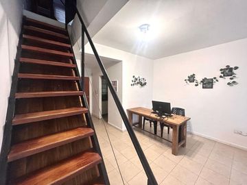 VENTA 3 AMBIENTES CON JARDIN/ COCHERA/ PILAR