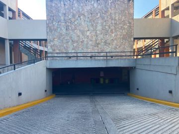 VENTA 3 AMBIENTES CON JARDIN/ COCHERA/ PILAR