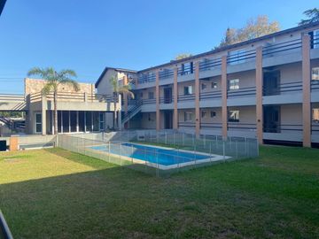 VENTA 3 AMBIENTES CON JARDIN/ COCHERA/ PILAR