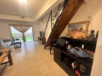 VENTA 3 AMBIENTES CON JARDIN/ COCHERA/ PILAR