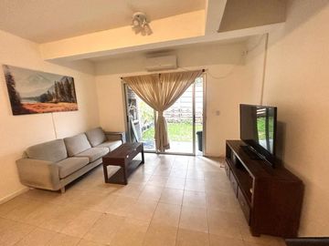 VENTA 3 AMBIENTES CON JARDIN/ COCHERA/ PILAR