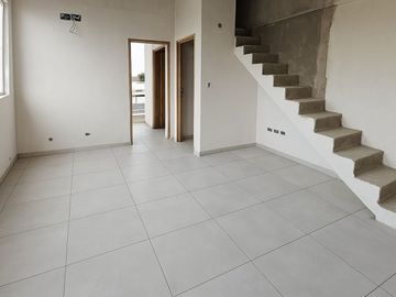 Venta PH Villa Ballester dos ambientes con terraza
