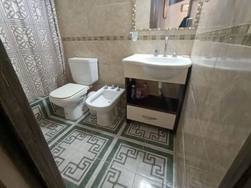 VENTA 4 DEPARTAMENTOS MAS LOTE PINAMAR